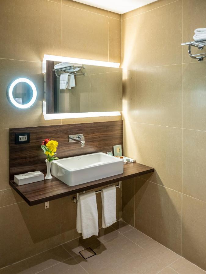 Retaj Inn Al Wakrah Bagian luar foto